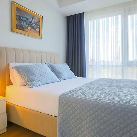 Business-Friendly Residence With Pool In Fikirtepe