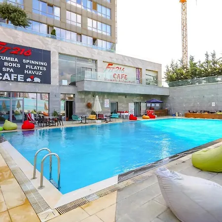 Business-Friendly Residence With Pool In Fikirtepe *